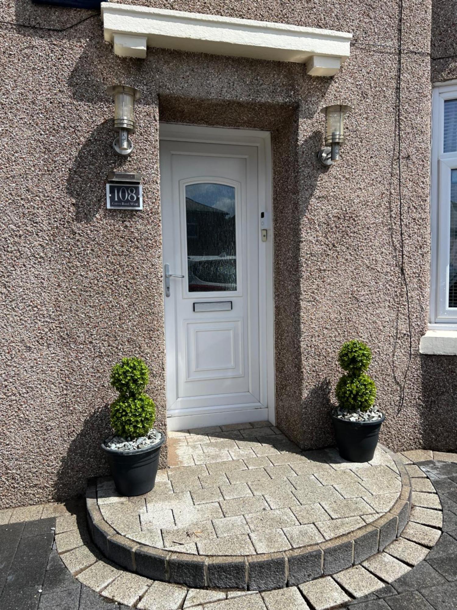 Crewe Apartment - 2 Bed, Free Off Street Parking And Private Garden Edinburgh Exterior photo