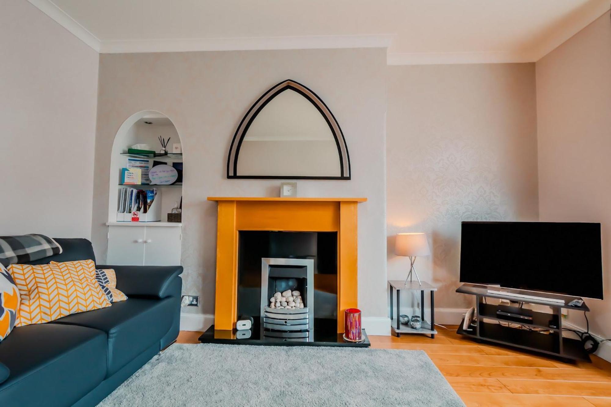 Crewe Apartment - 2 Bed, Free Off Street Parking And Private Garden Edinburgh Exterior photo