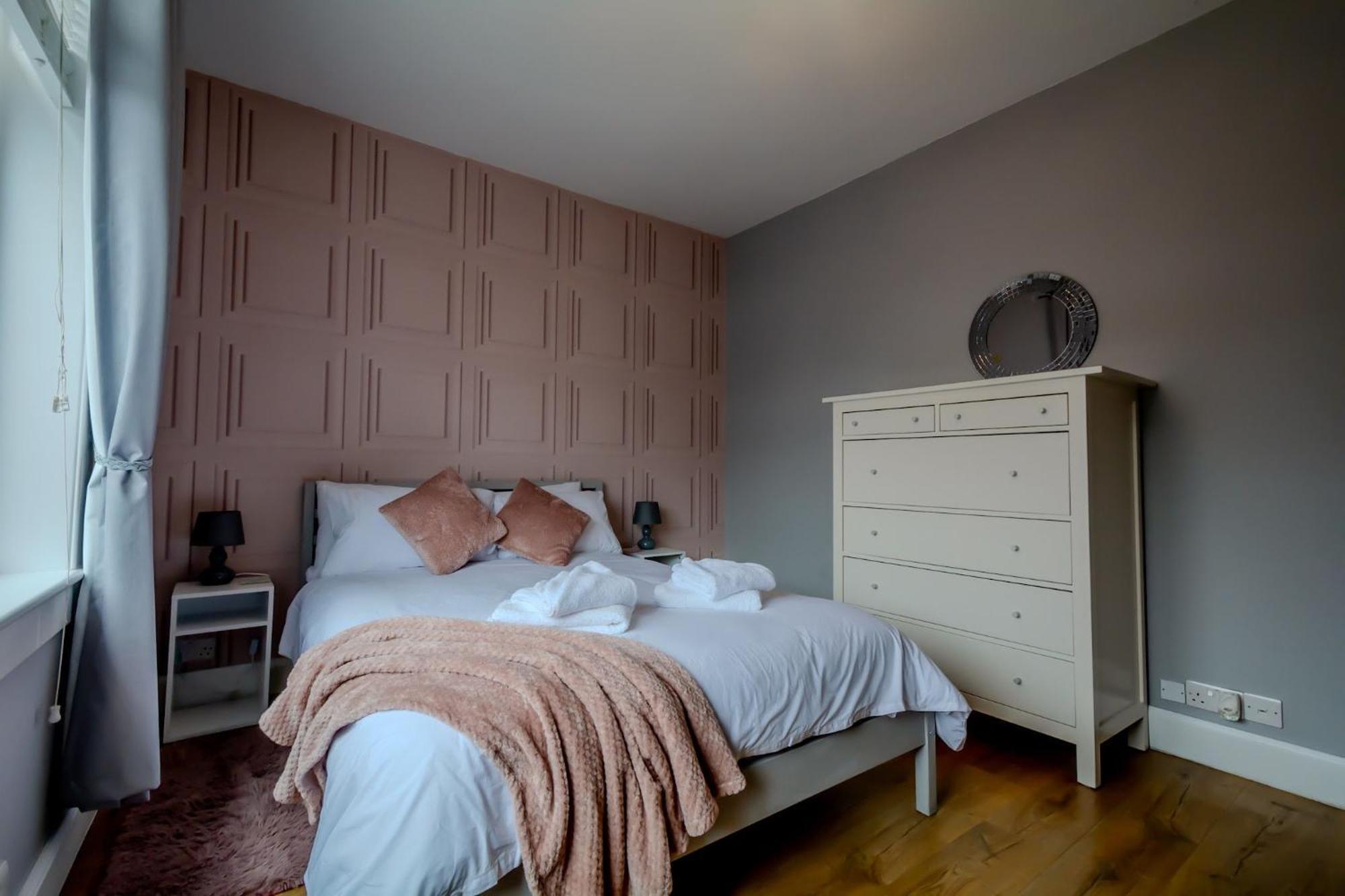 Crewe Apartment - 2 Bed, Free Off Street Parking And Private Garden Edinburgh Exterior photo