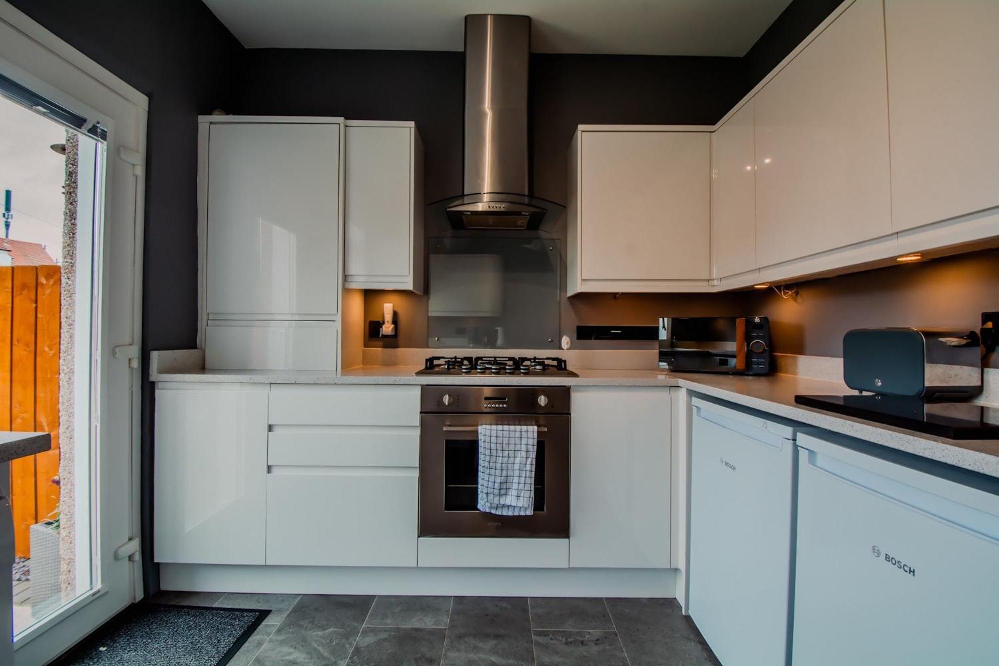 Crewe Apartment - 2 Bed, Free Off Street Parking And Private Garden Edinburgh Exterior photo
