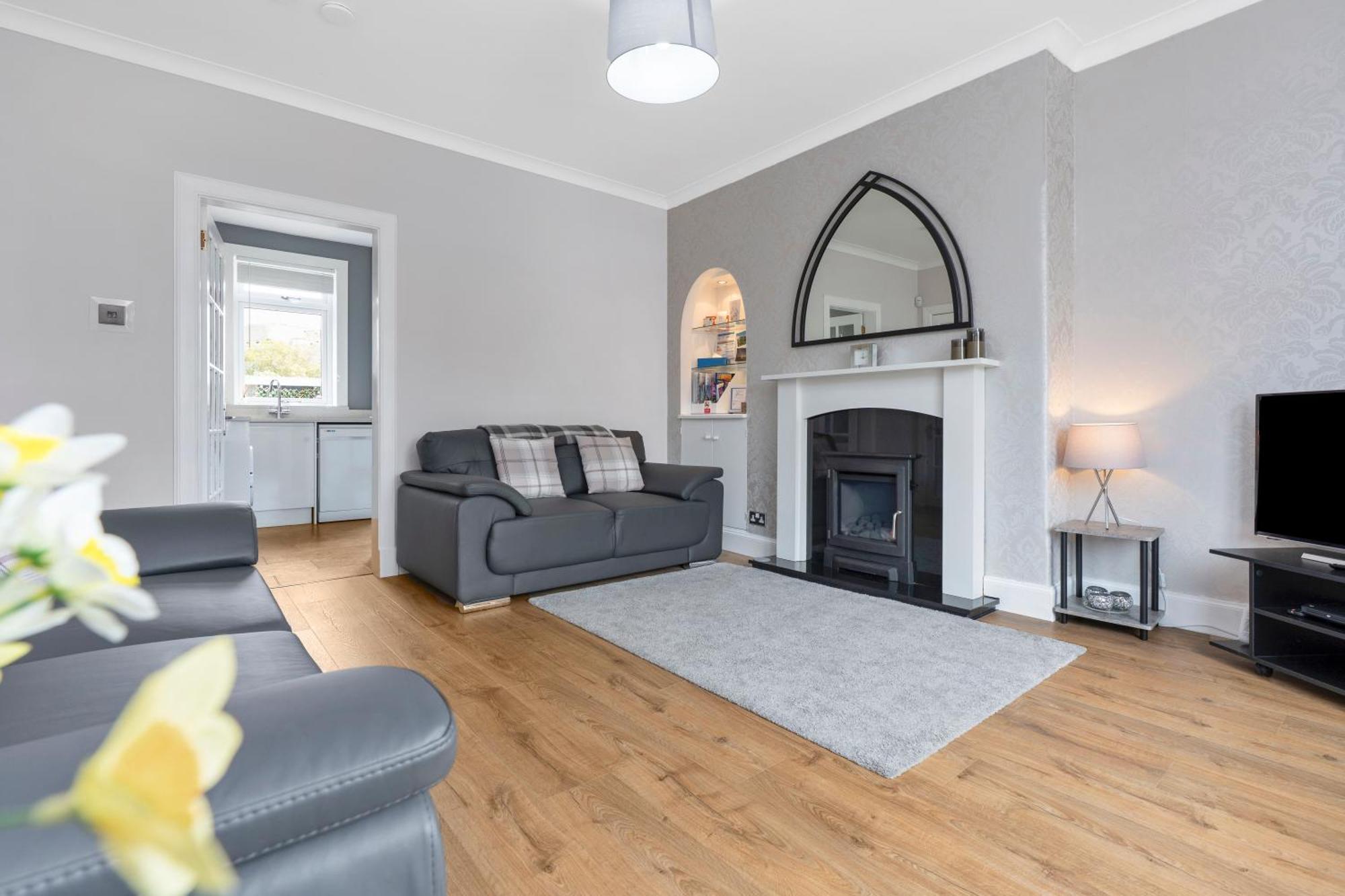 Crewe Apartment - 2 Bed, Free Off Street Parking And Private Garden Edinburgh Exterior photo